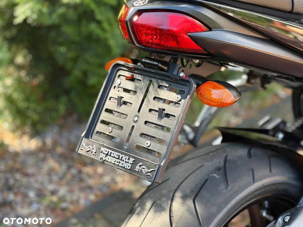 Yamaha FZ - 23