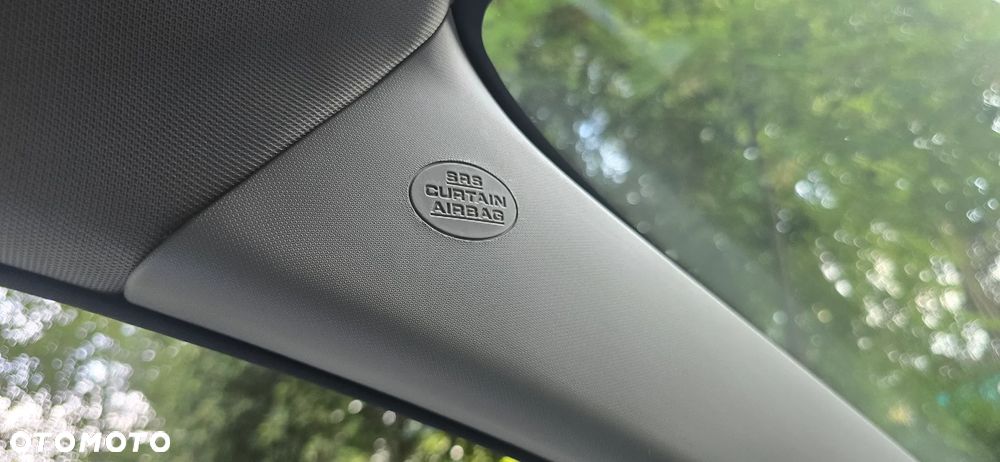 Toyota Auris 2.2 D-4D D-CAT - 12