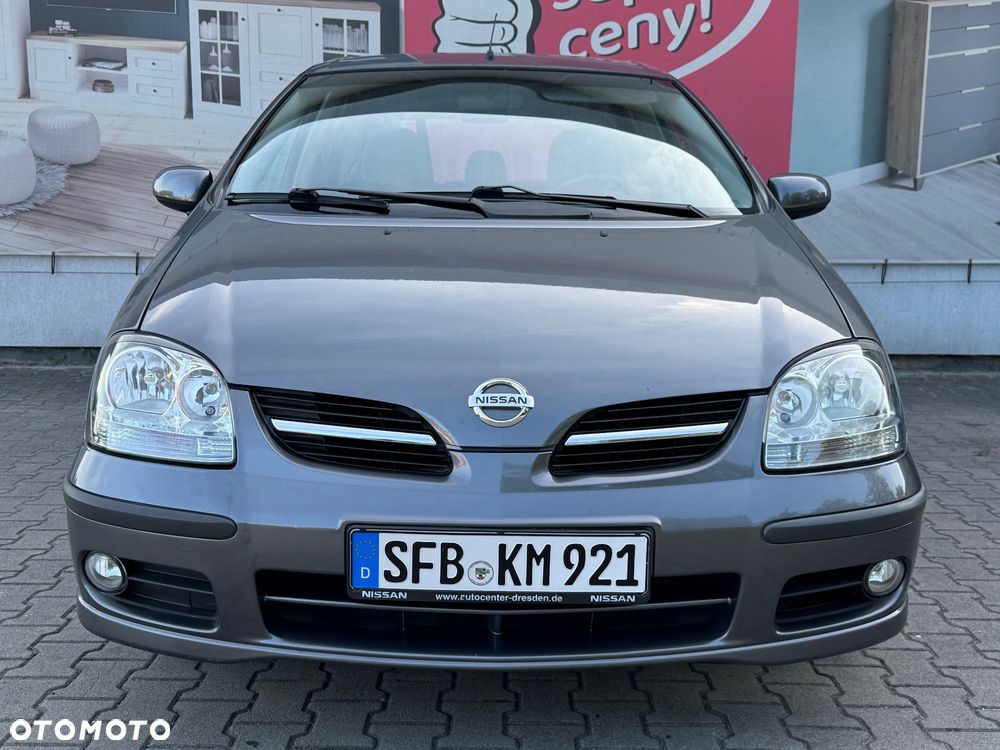 Nissan Almera Tino - 28