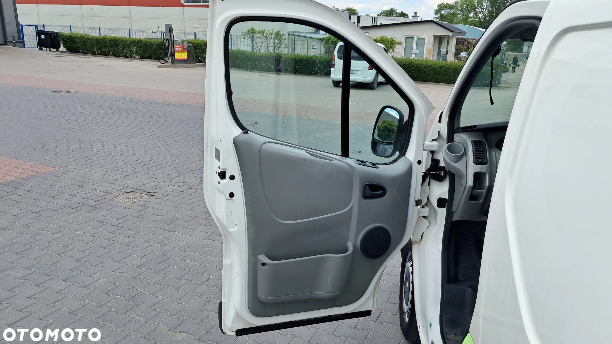 Renault TRAFIC - 11