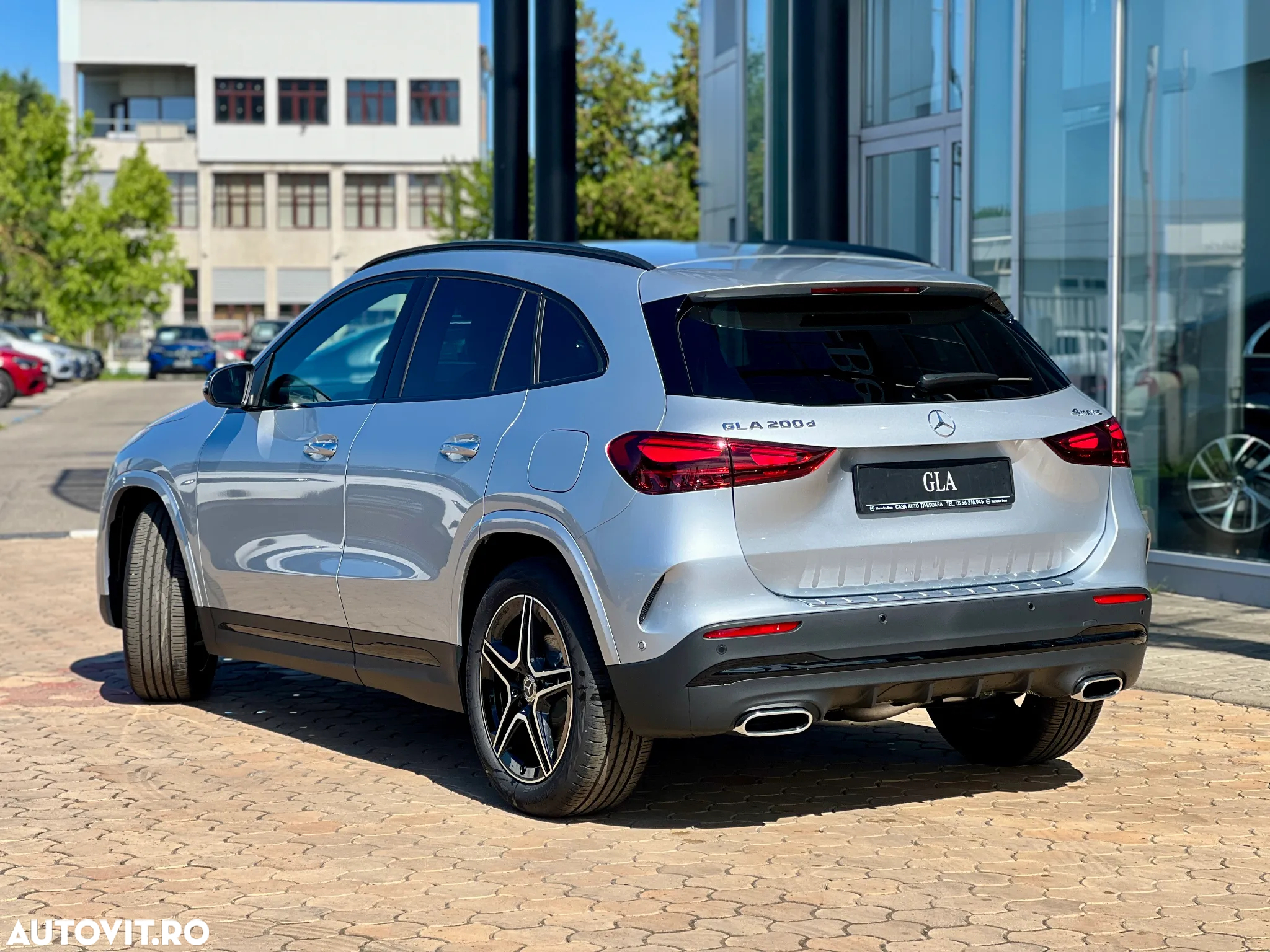 Mercedes-Benz GLA 200 d 4MATIC Aut. - 3