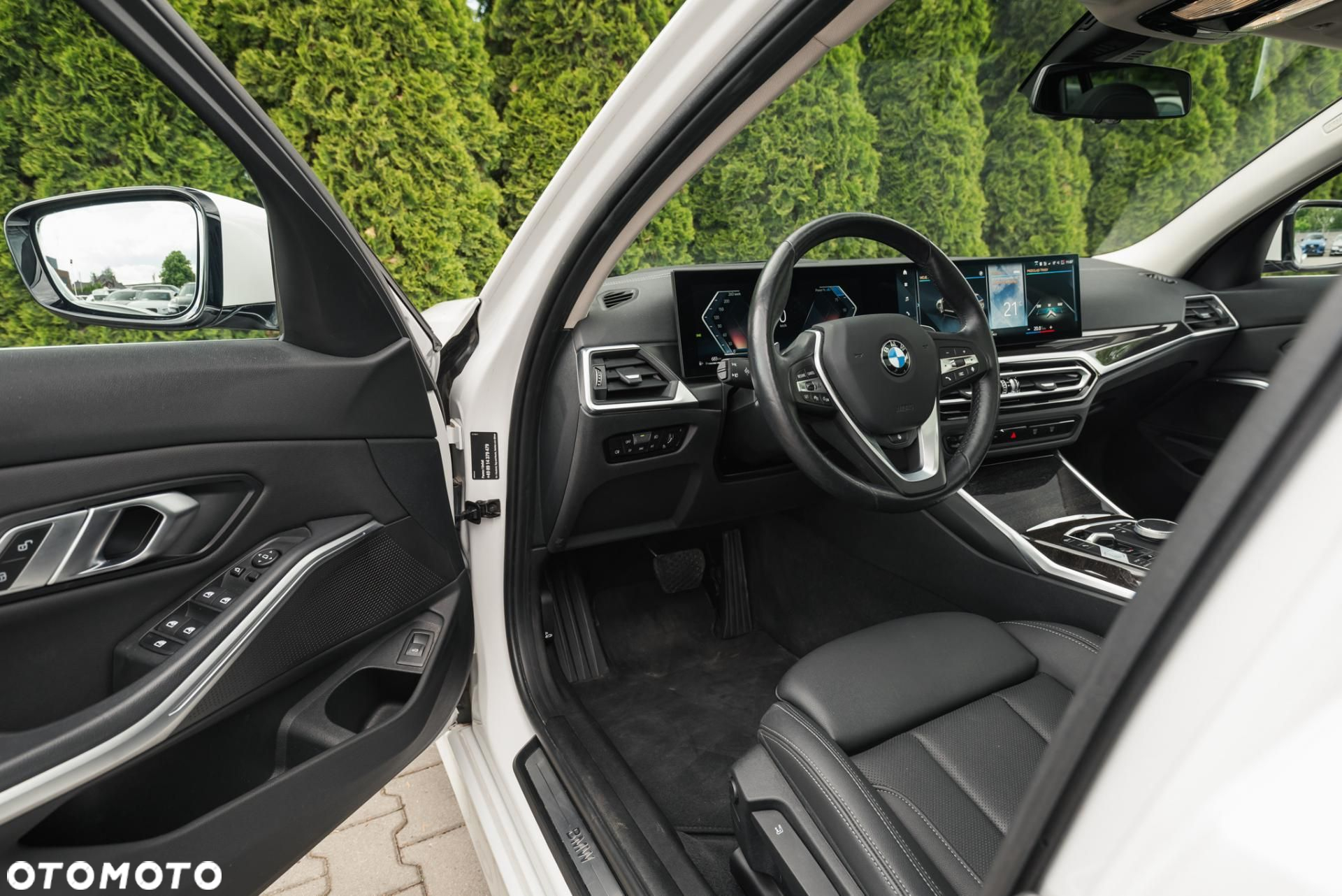 BMW Seria 3 320d xDrive - 11