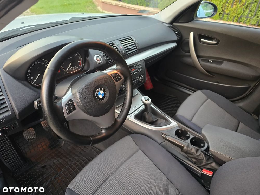 BMW Seria 1 118d - 14