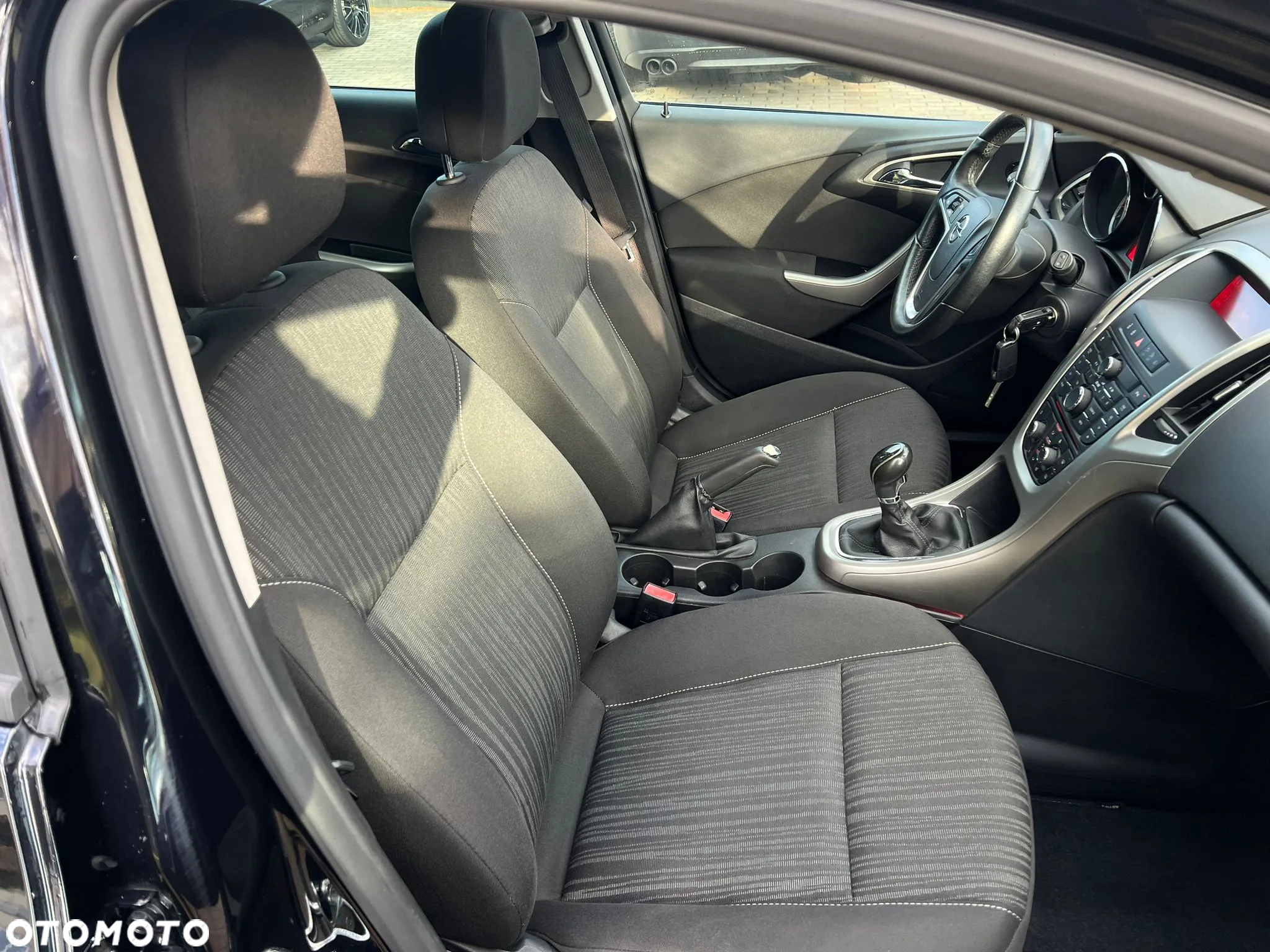 Opel Astra 1.4 Turbo Cosmo - 6