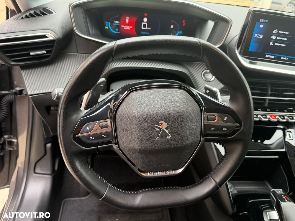 Peugeot 208 1.2 L PureTech STT EAT8 GT Pack - 19