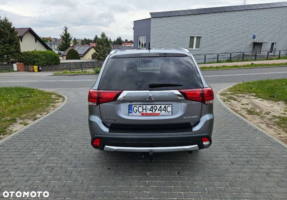 Mitsubishi Outlander - 5