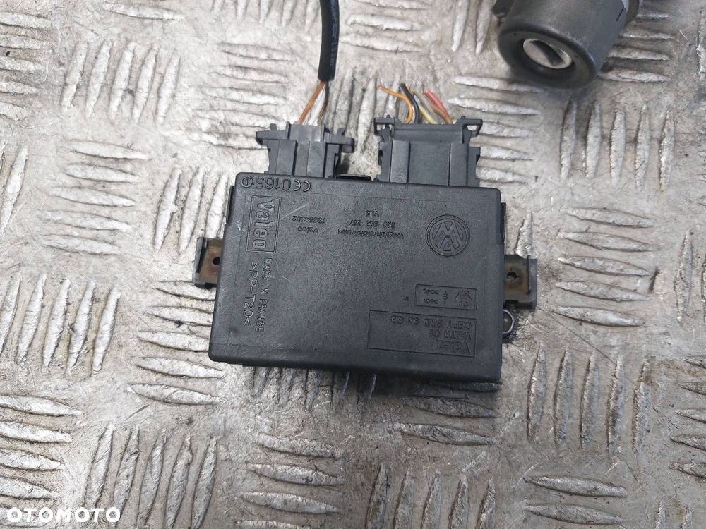 ZESTAW STARTOWY VOLKSWAGEN POLO III LIFT 0261207593 - 7