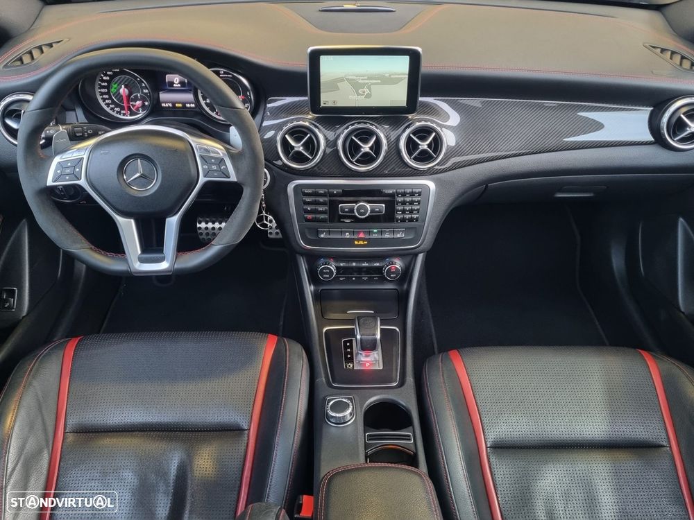 Mercedes-Benz GLA 45 AMG 4-Matic - 12