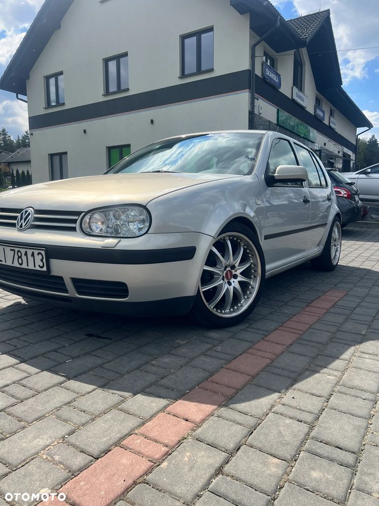 Volkswagen Golf 1.6 - 1