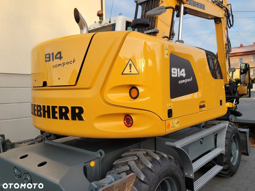 Liebherr A914 compact / ROTOTILT ze szczypcami / SUPER STAN / - 10