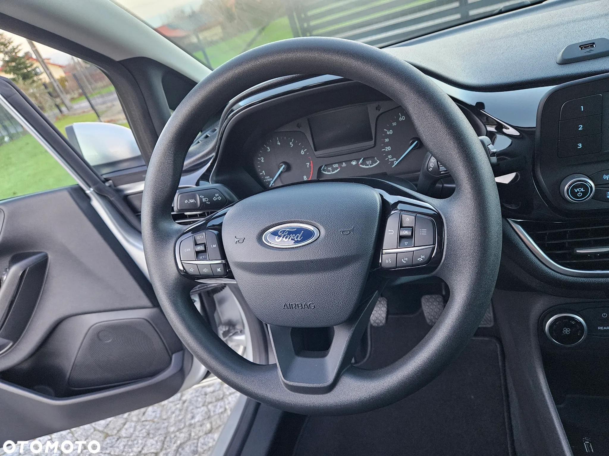 Ford Fiesta 1.1 Trend - 22