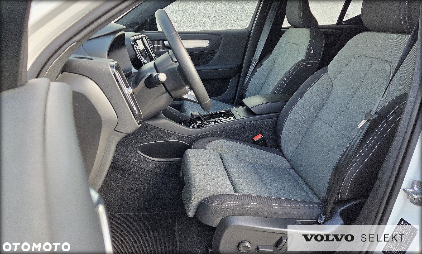 Volvo XC 40 B3 Plus Dark - 11
