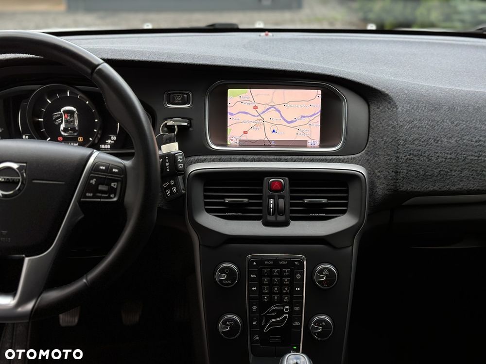 Volvo V40 D2 Momentum - 21