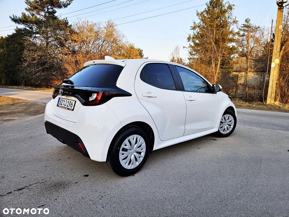 Toyota Yaris 1.5 VVT-i Team Deutschland - 12