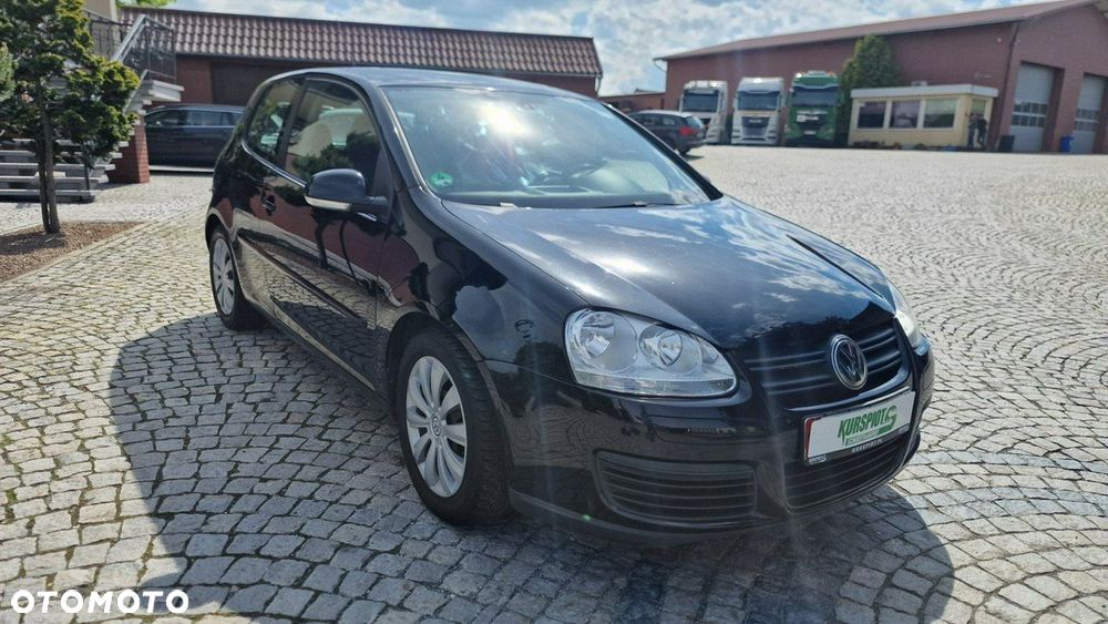 Volkswagen Golf - 6