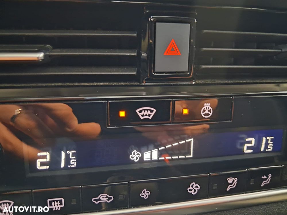 Nissan Qashqai 1.3 l MHEV X-Tronic N-Connecta - 16