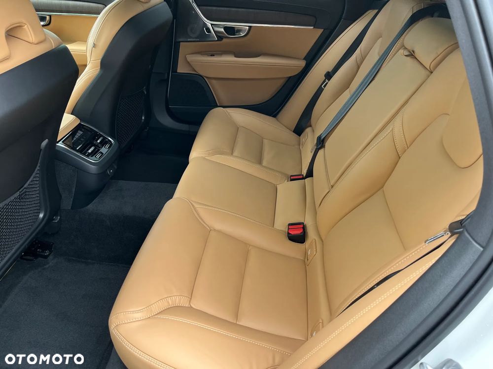 Volvo V90 Cross Country B5 D AWD Ultimate - 13