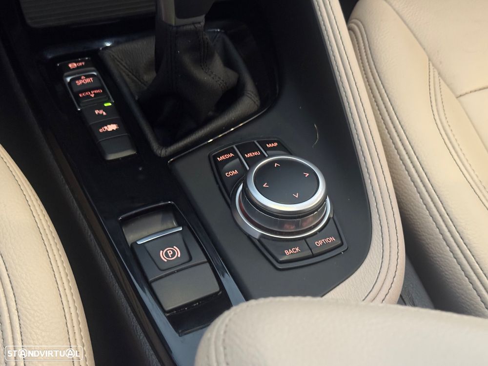 BMW X1 25 e xDrive Line Sport - 24