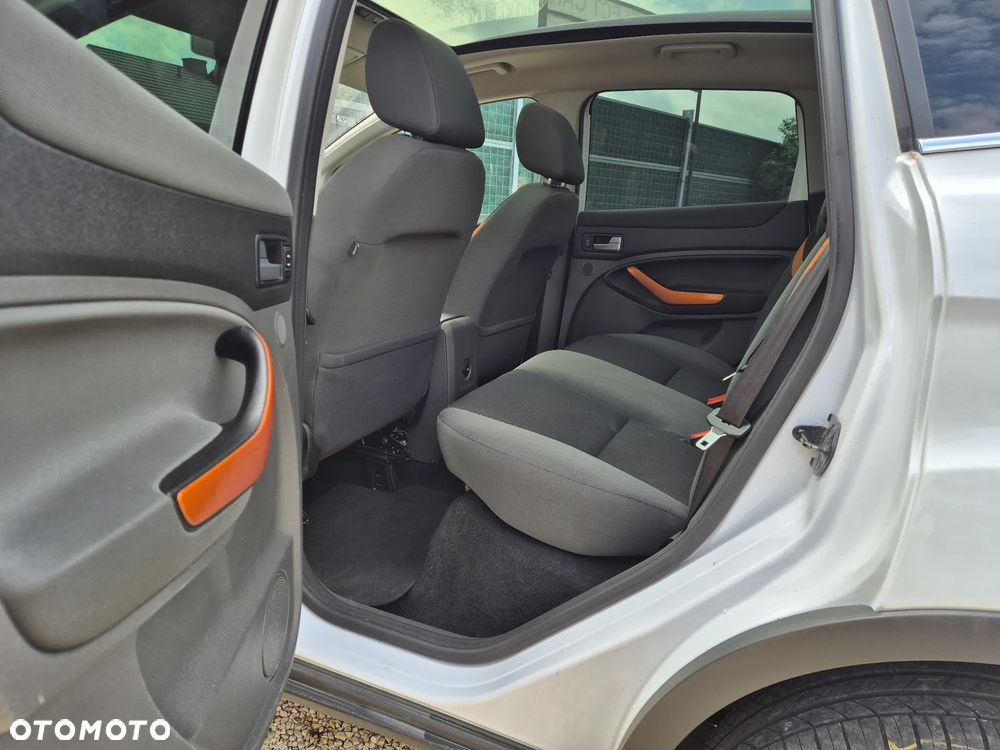 Ford Kuga 2.0 TDCi 4x4 Titanium - 13