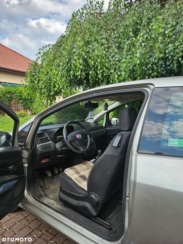 Fiat Grande Punto - 9