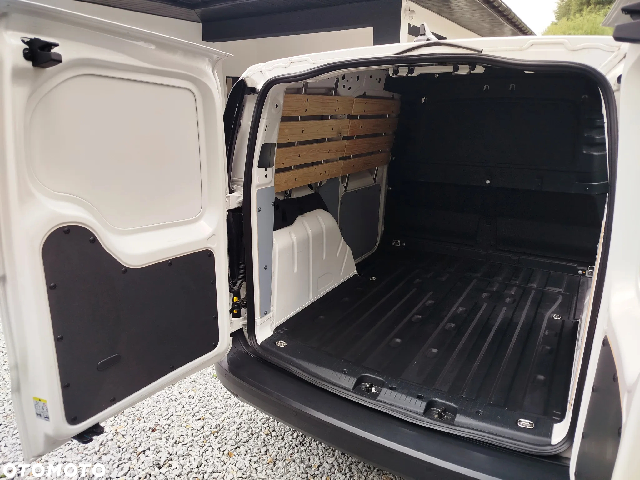 Volkswagen CADDY - 11