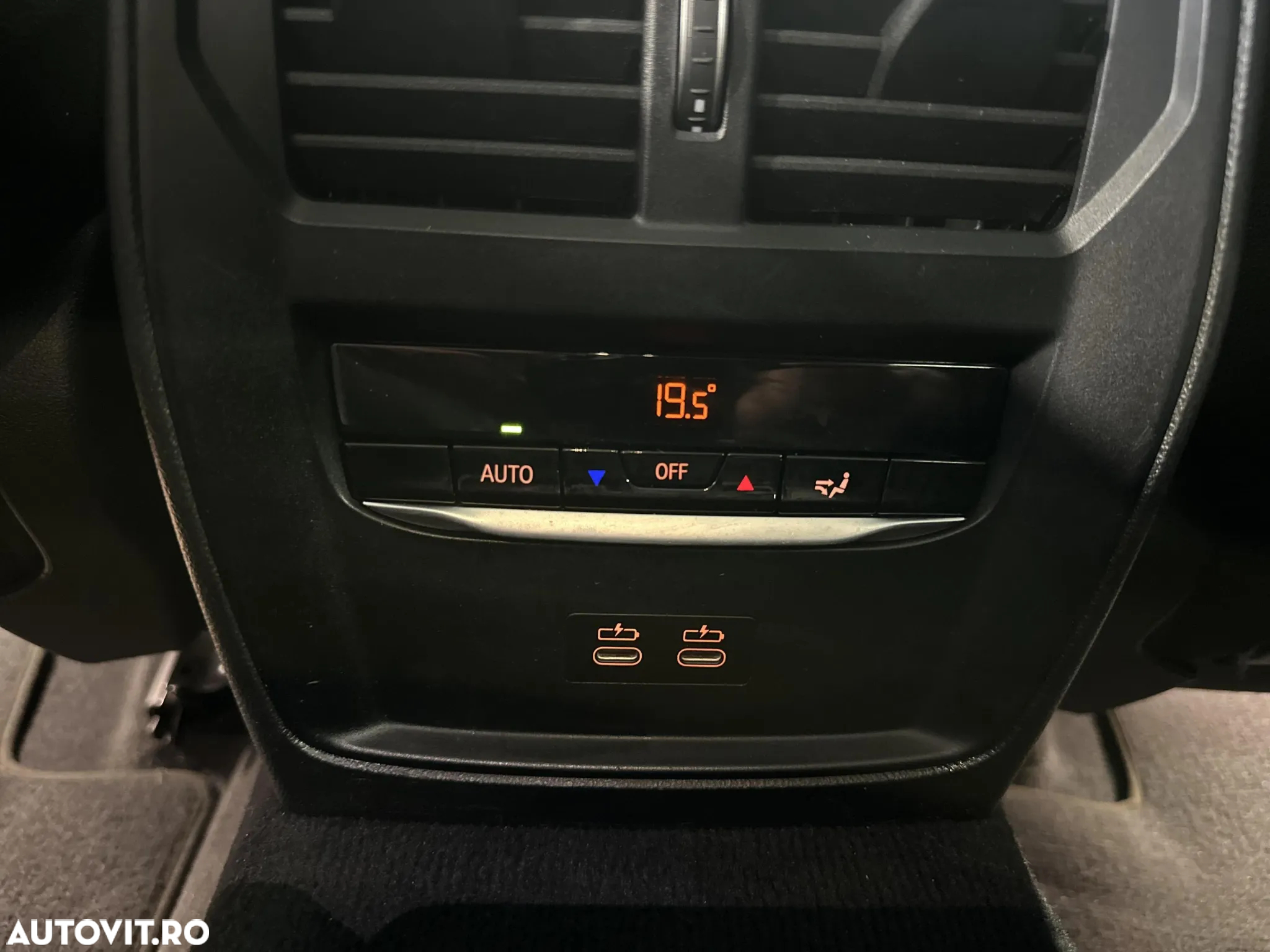 BMW Seria 3 318i Touring Aut. - 24