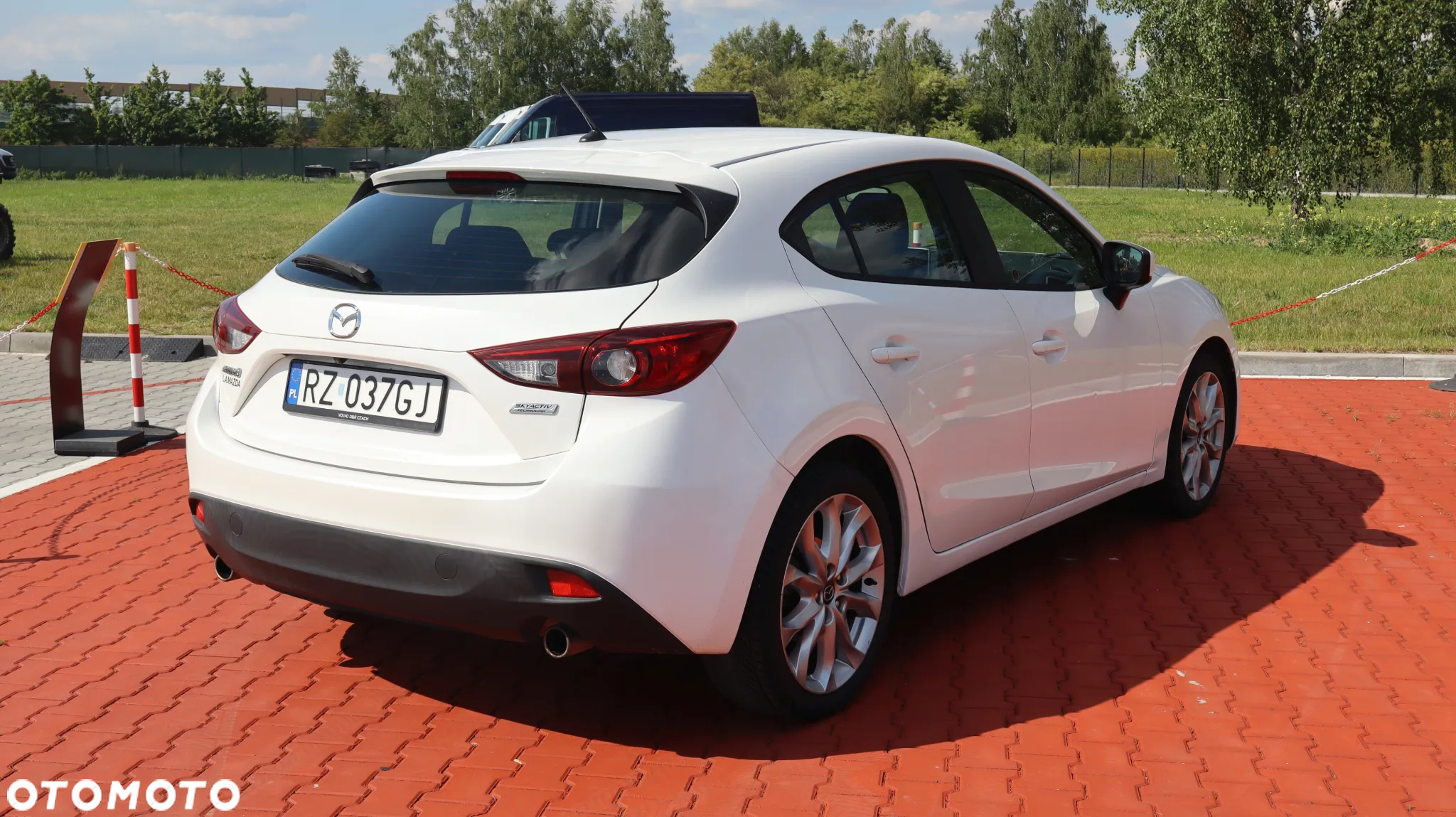 Mazda 3 - 6