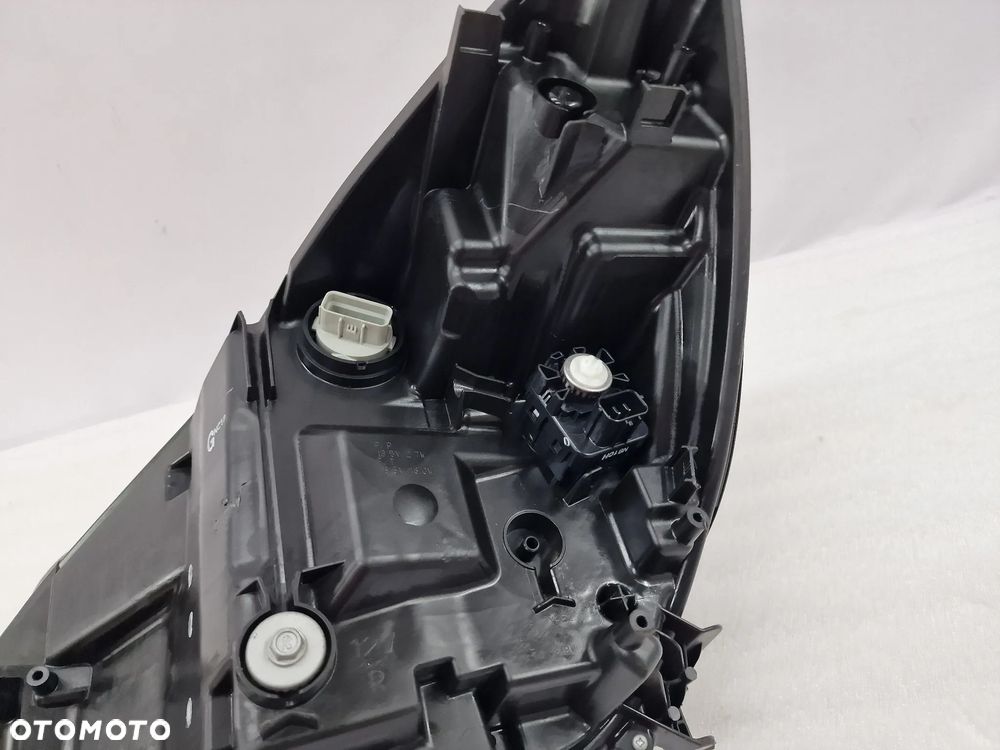 HONDA JAZZ V 20- PRAWA LAMPA PRZEDNIA PRZÓD FULL LED , NR STANLEY W5549 , NR AUKCJI LA39 - 16