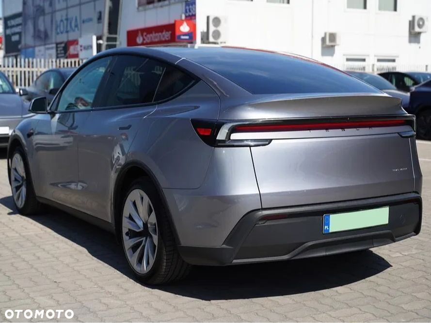 Tesla Model Y 79kWh Long Range Premium AWD - 7