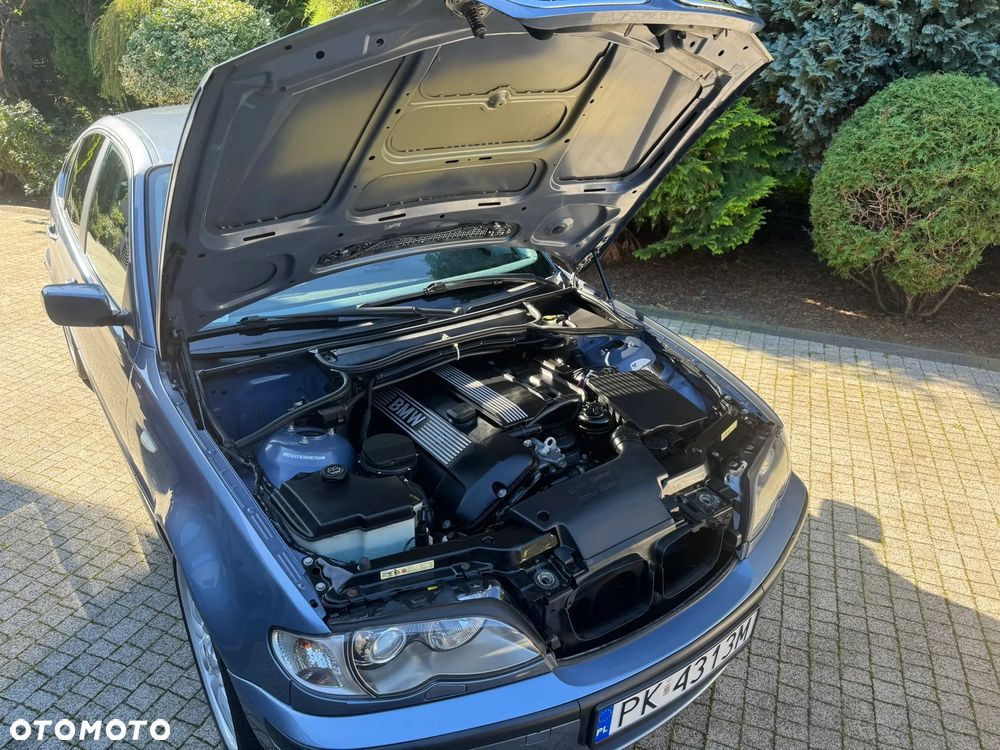 BMW Seria 3 330i - 17