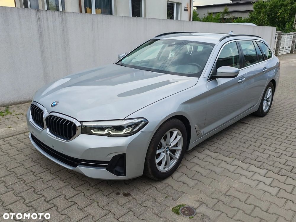 BMW Seria 5 530d xDrive mHEV - 1