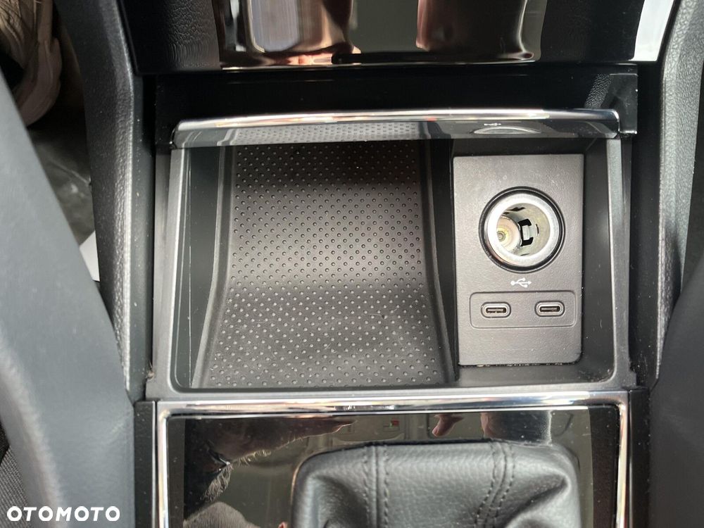 Skoda Karoq 1.5 TSI ACT Style DSG - 32
