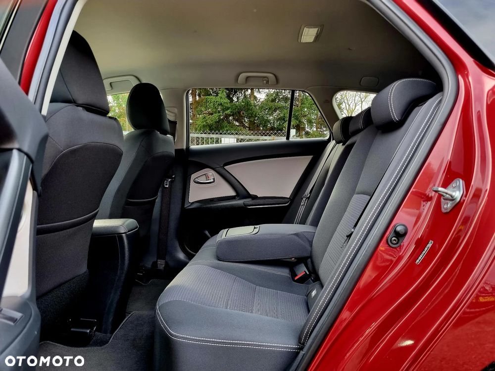 Toyota Avensis 1.8 Prestige - 10