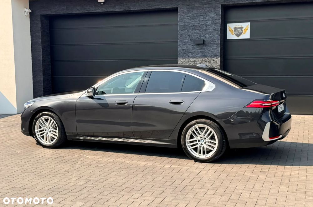 BMW Seria 5 520d mHEV M Sport - 3