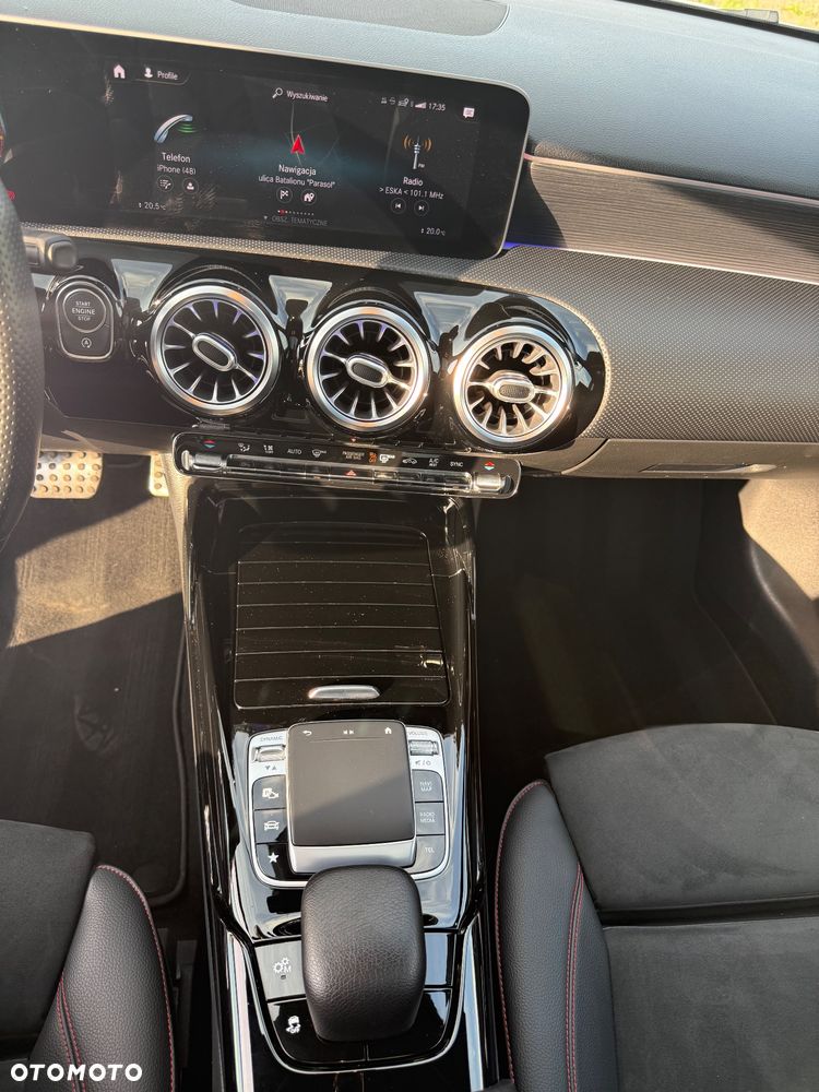 Mercedes-Benz Klasa A AMG 35 4Matic AMG Speedshift DCT 7G - 19