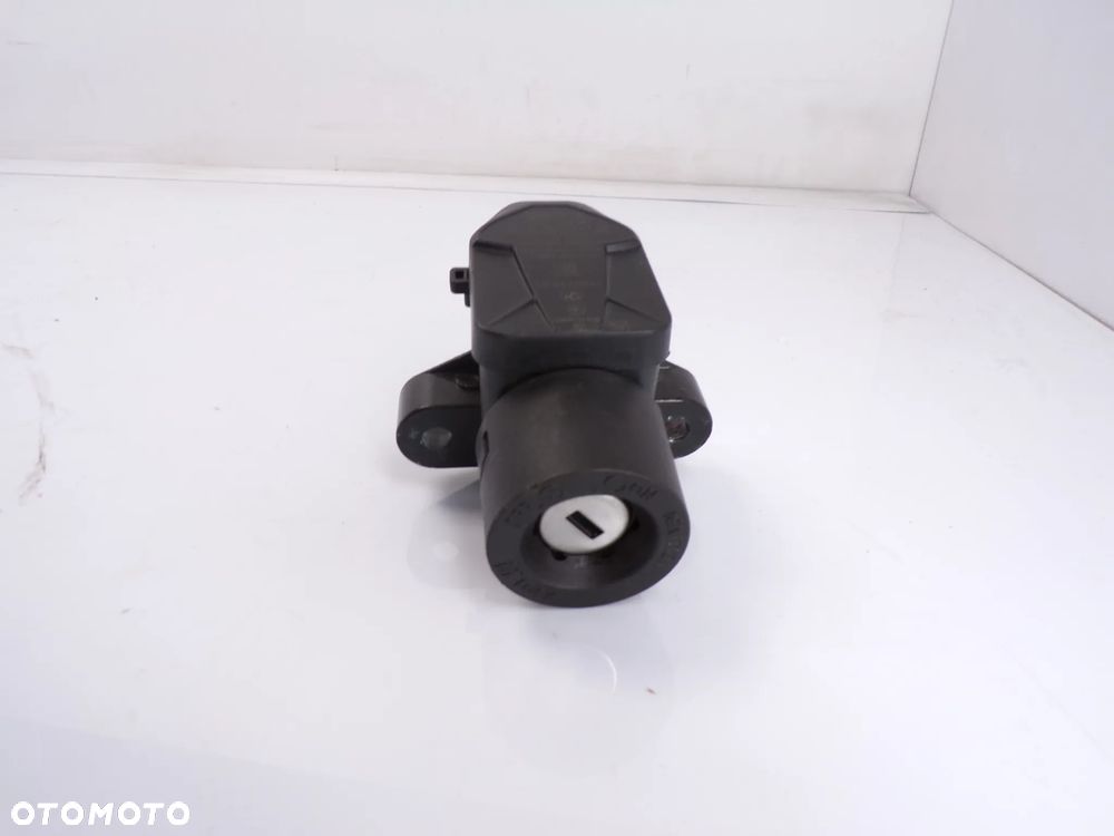 Półka górna BMW K80 BMW 8565015 F750 GS F850 stacyjka pompa hamulcowa - 7