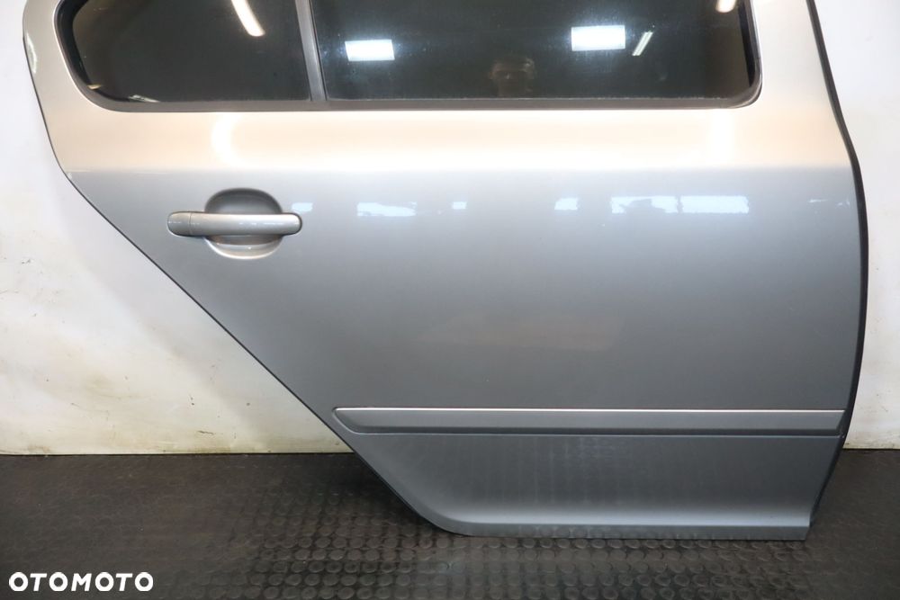 drzwi prawy tył - 8