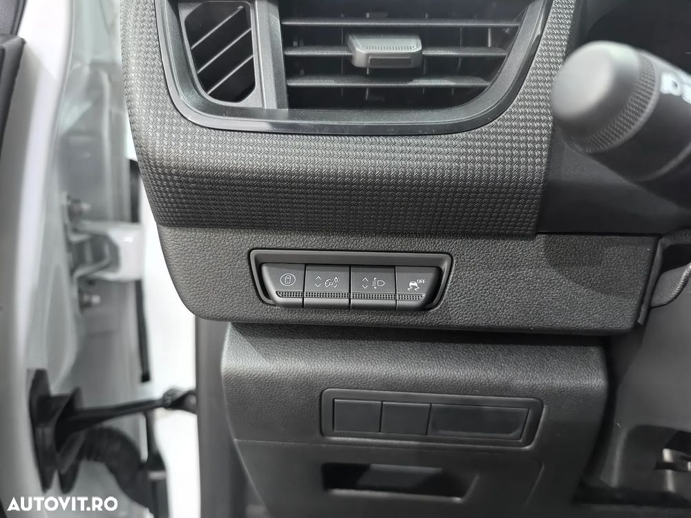 Nissan TOWNSTAR - 12