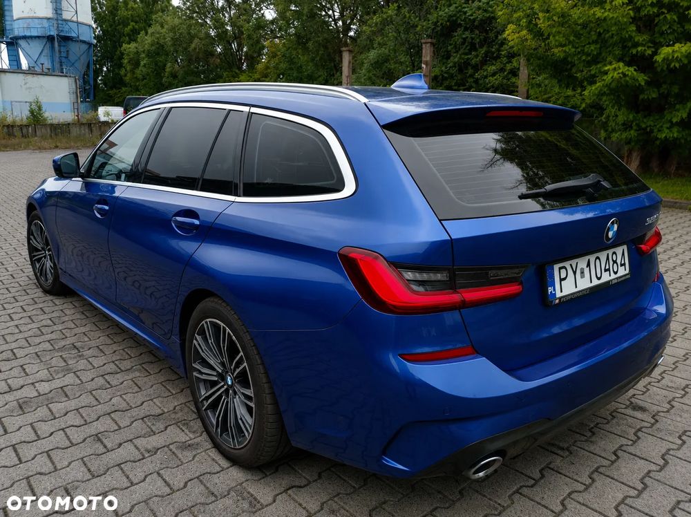 BMW Seria 3 320d xDrive - 4