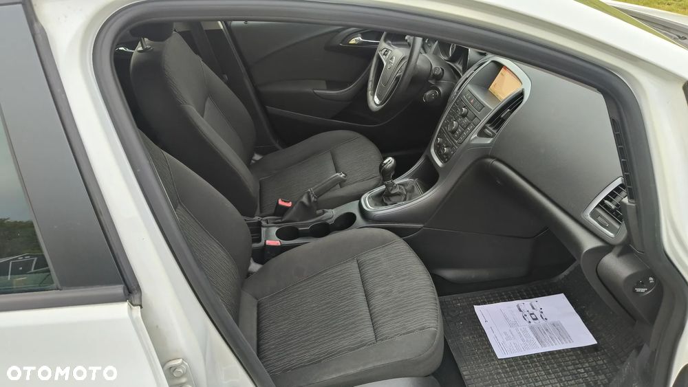 Opel Astra 1.6 Enjoy - 10