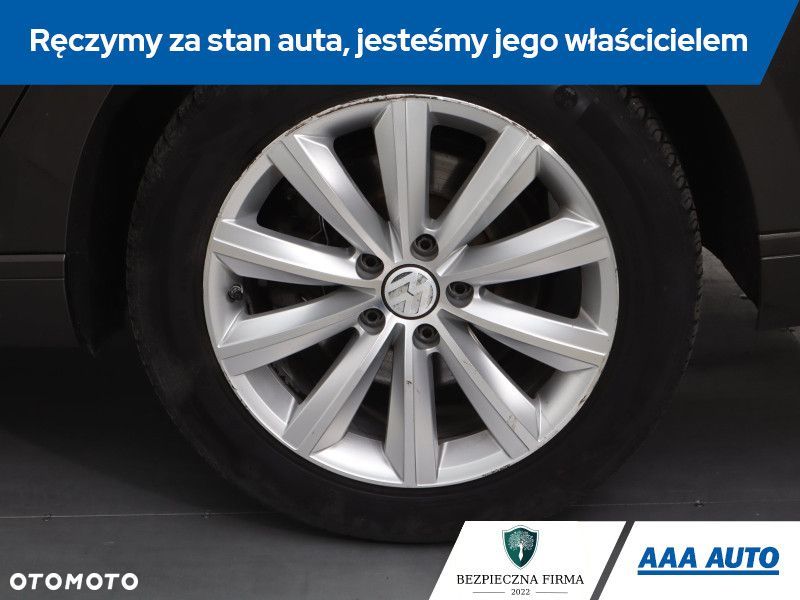 Volkswagen Passat Variant - 17