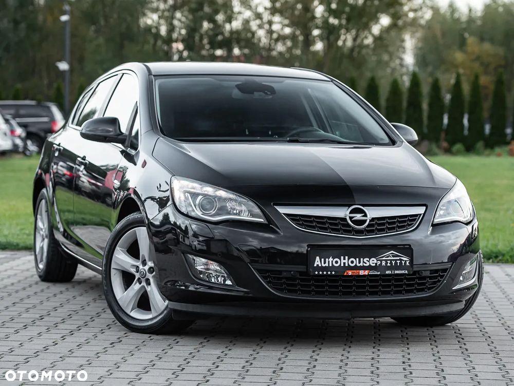 Opel Astra 1.4 Turbo Design Edition - 1