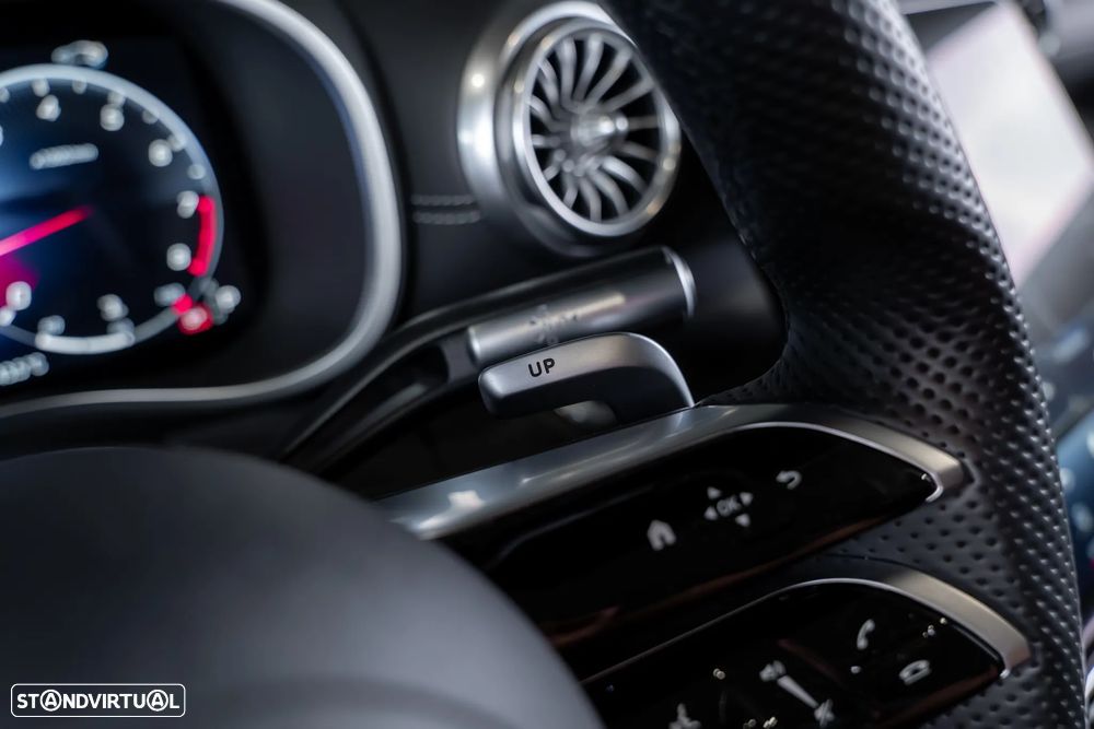 Mercedes-Benz SL 63 AMG 4Matic+ - 17