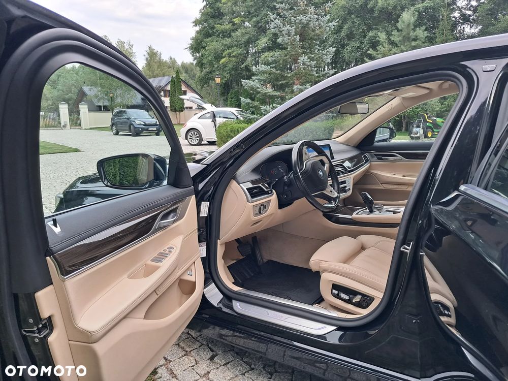 BMW Seria 7 - 9