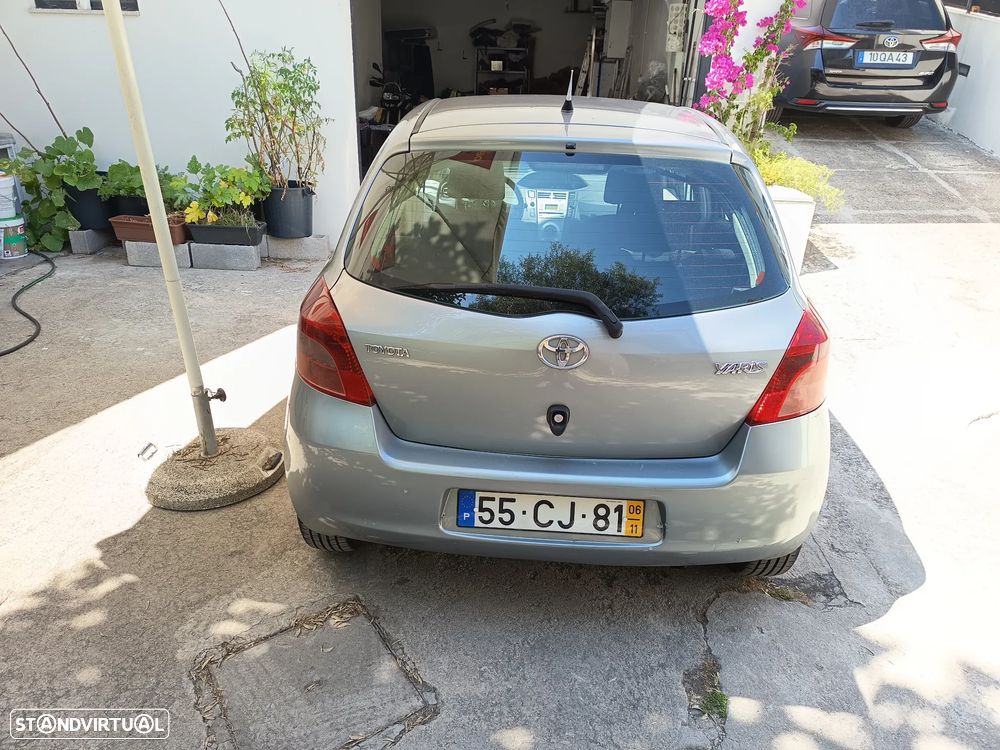 Toyota Yaris 1.4 D-4D AC Manual - 5