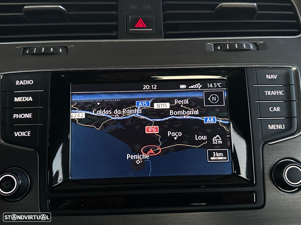 VW Golf 1.6 TDi Highline DSG - 25