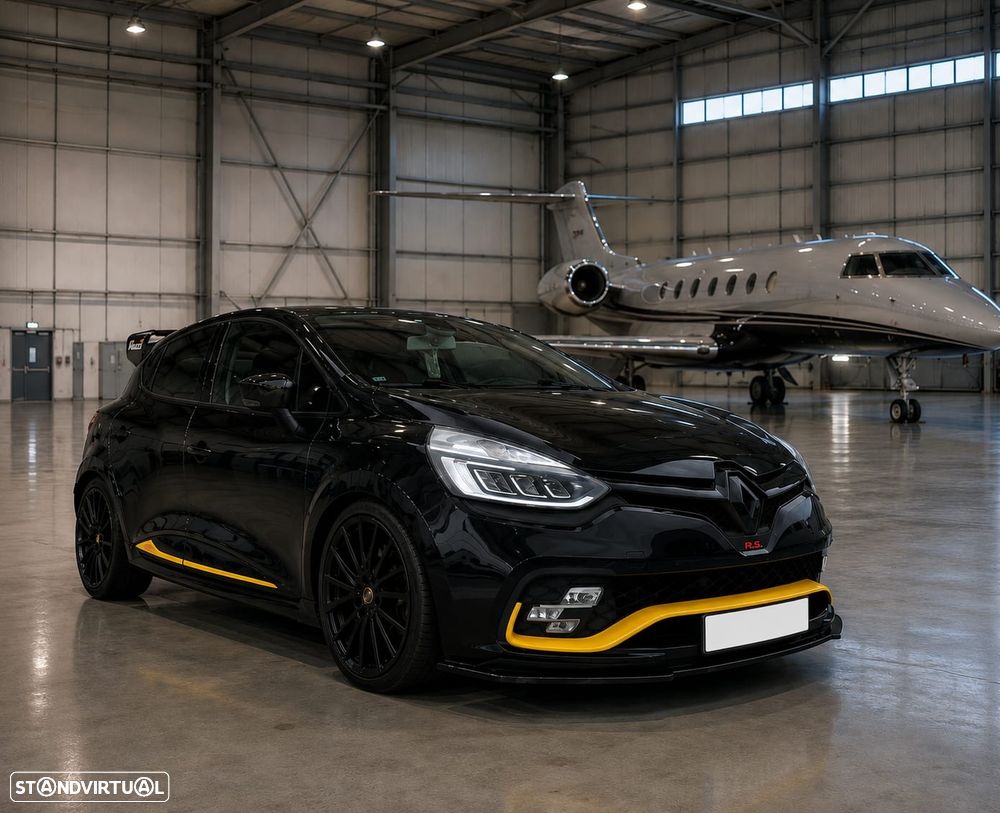 Renault Clio TCe 220 EDC R.S. Trophy - 3