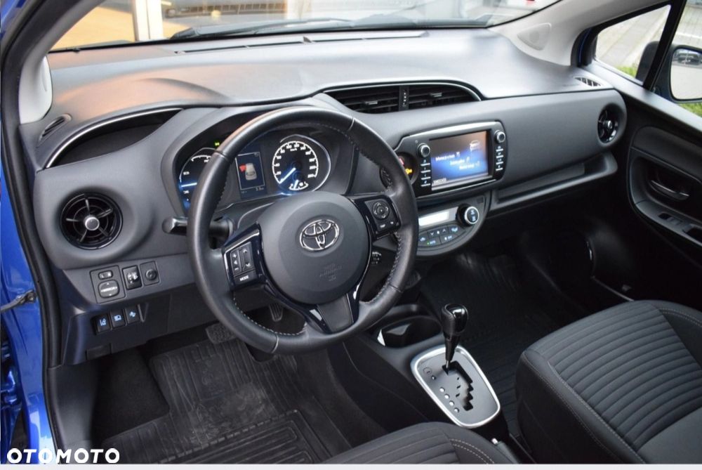 Toyota Yaris Hybrid 100 Premium EU6 - 3