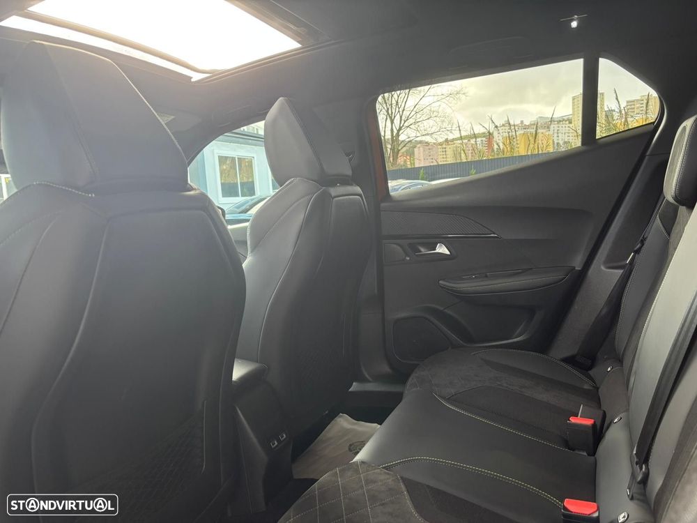 Peugeot e-2008 50 kWh GT - 40