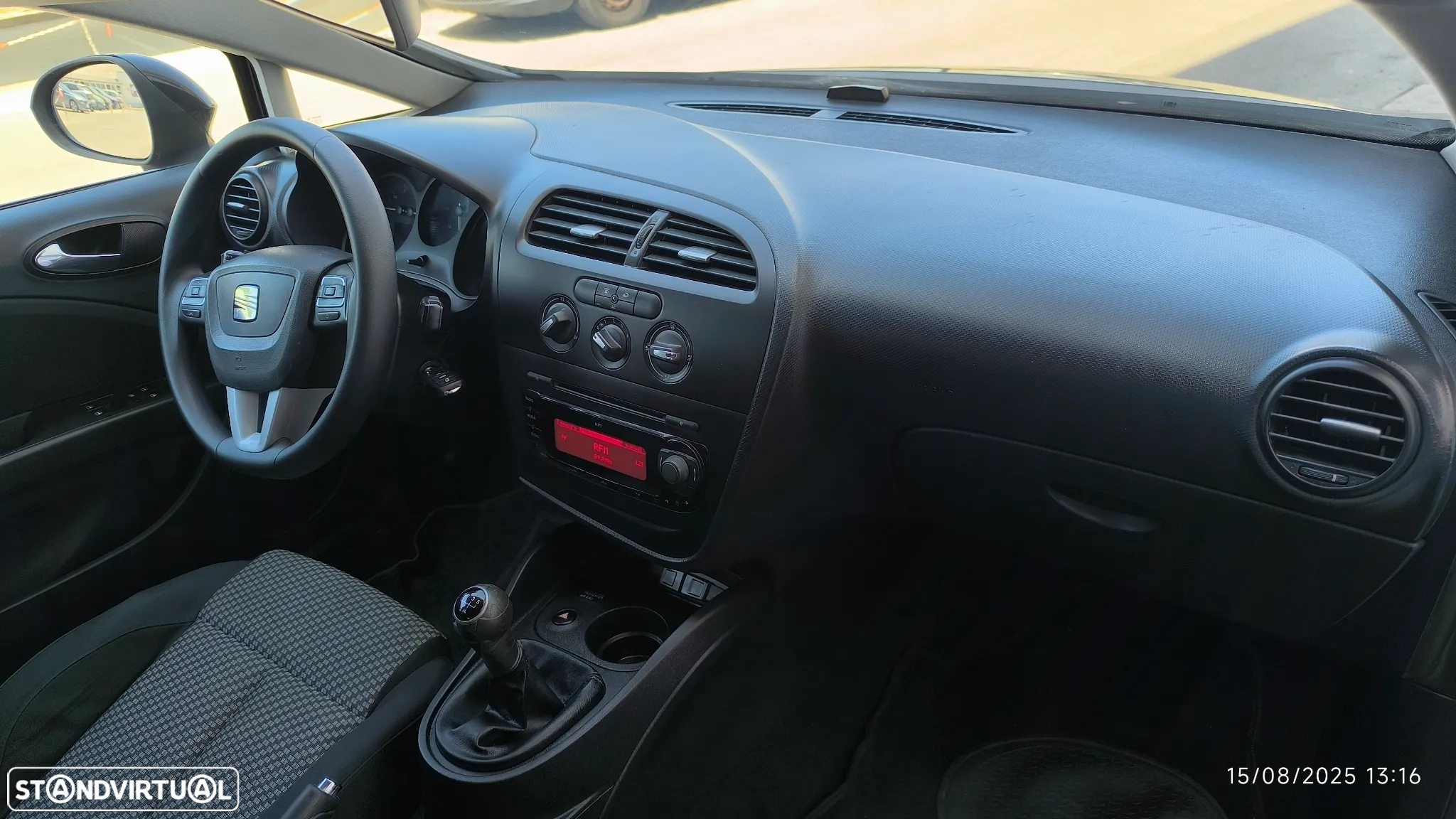 SEAT Leon 1.6 TDI Good Stuff - 49